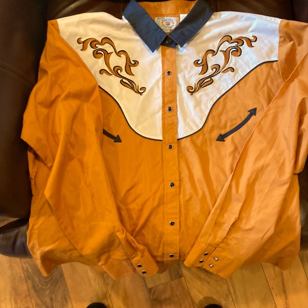 Women’s cowboy shirt with snaps, embroidery.  Great for Dress up, very nice.